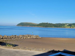 3 bed property in Ferryside 53442